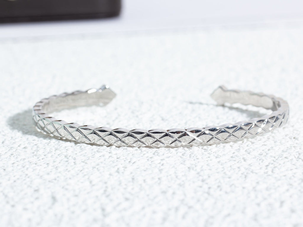 Chanel Crush Bracelet Open Cuff Silver