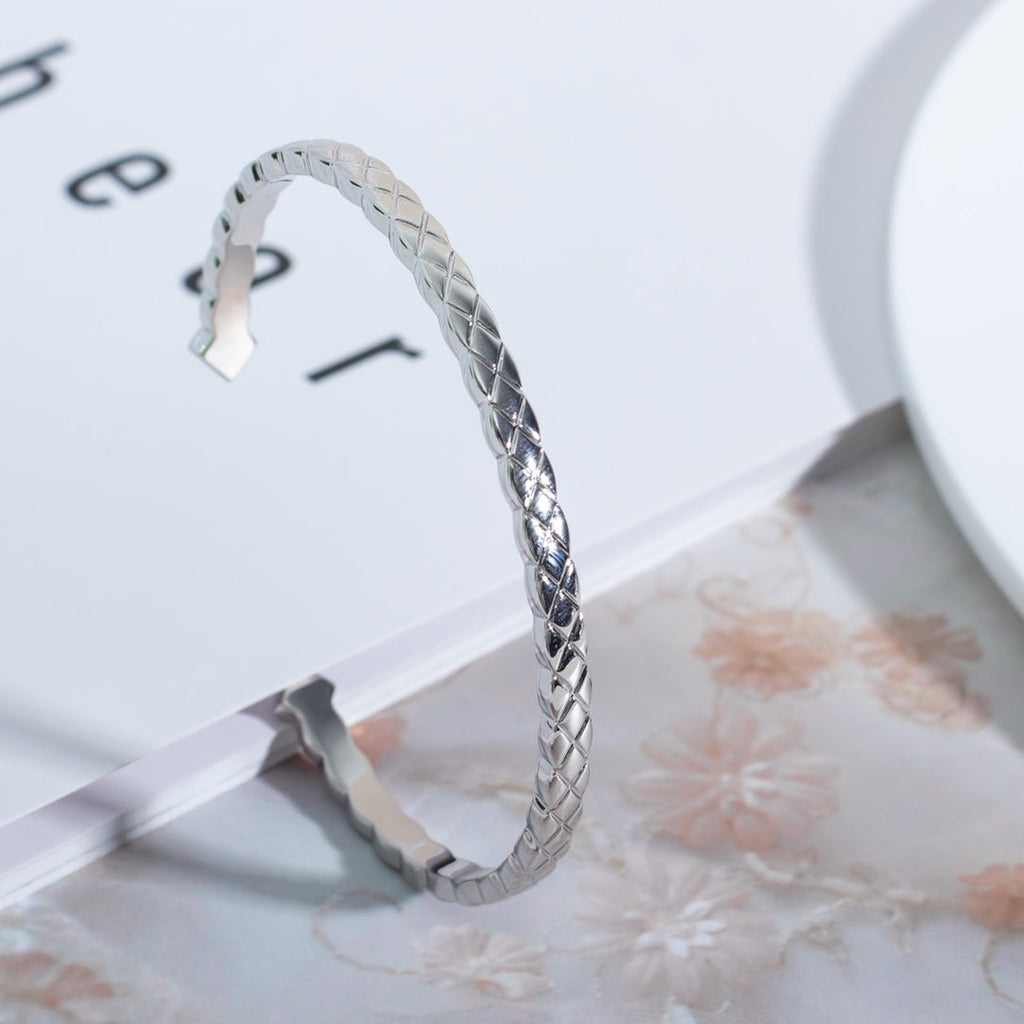 Chanel Crush Bracelet Open Cuff Silver