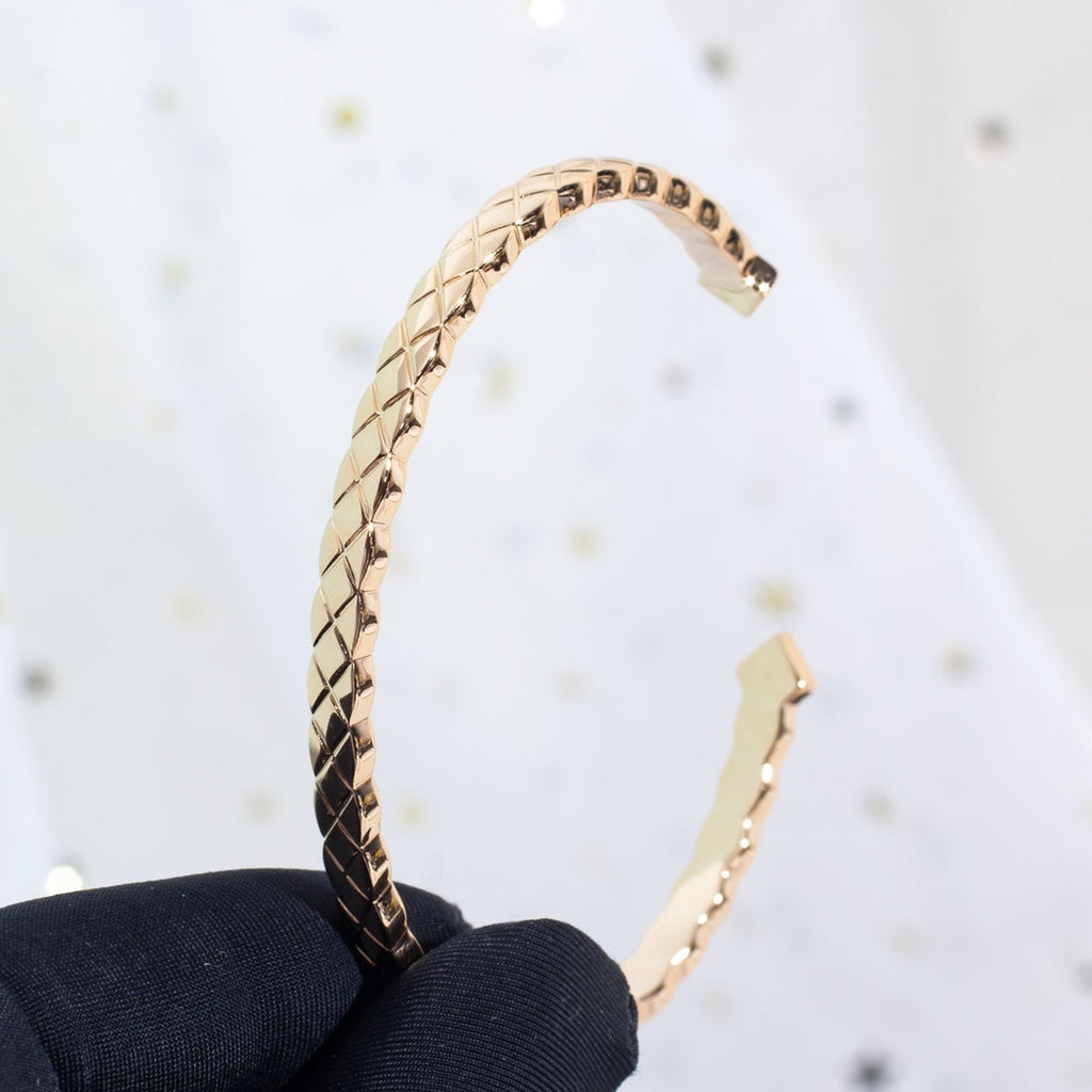 Chanel Crush Bracelet Open Cuff 2 Diamond