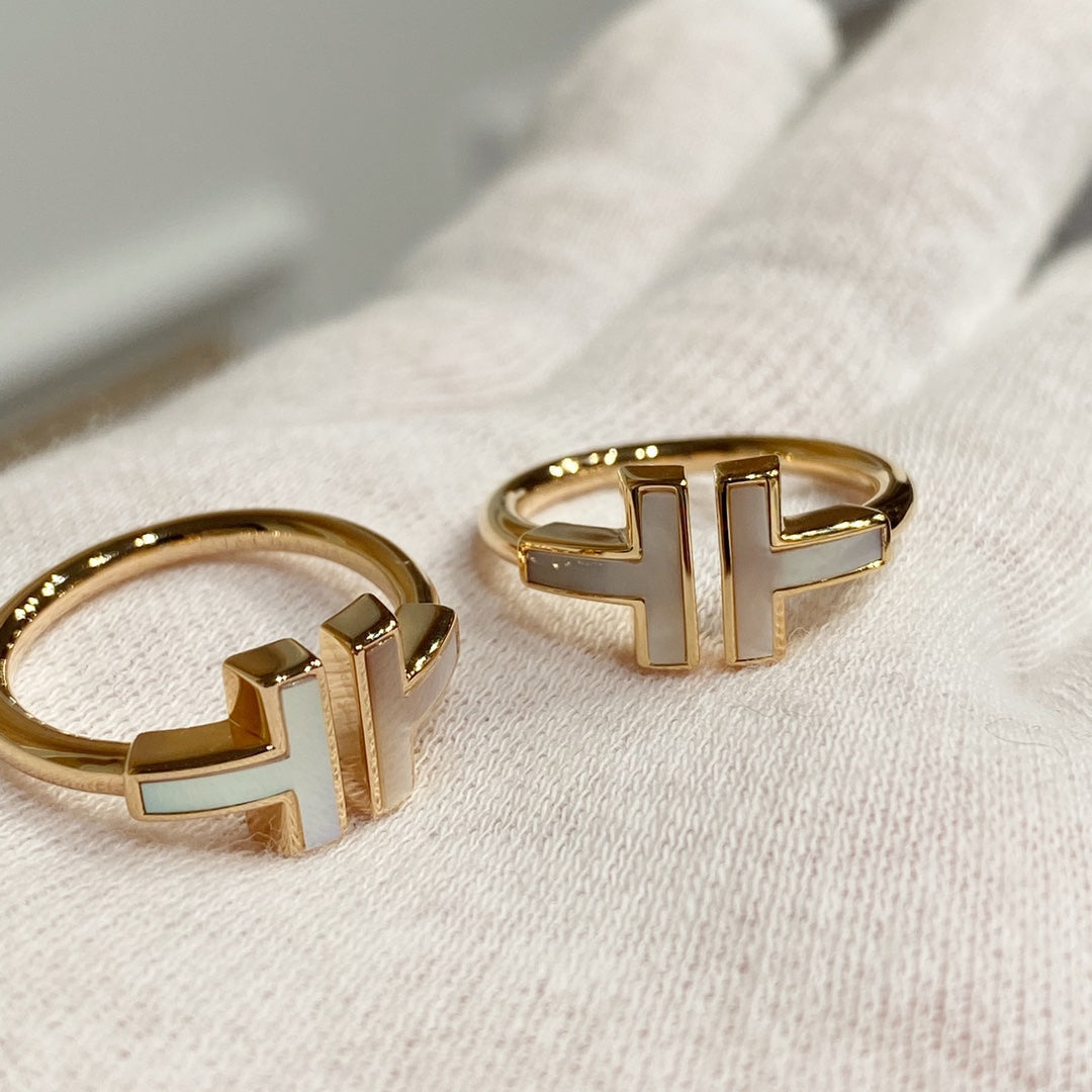 TIFFANY T WIRE MOP RING PINK GOLD