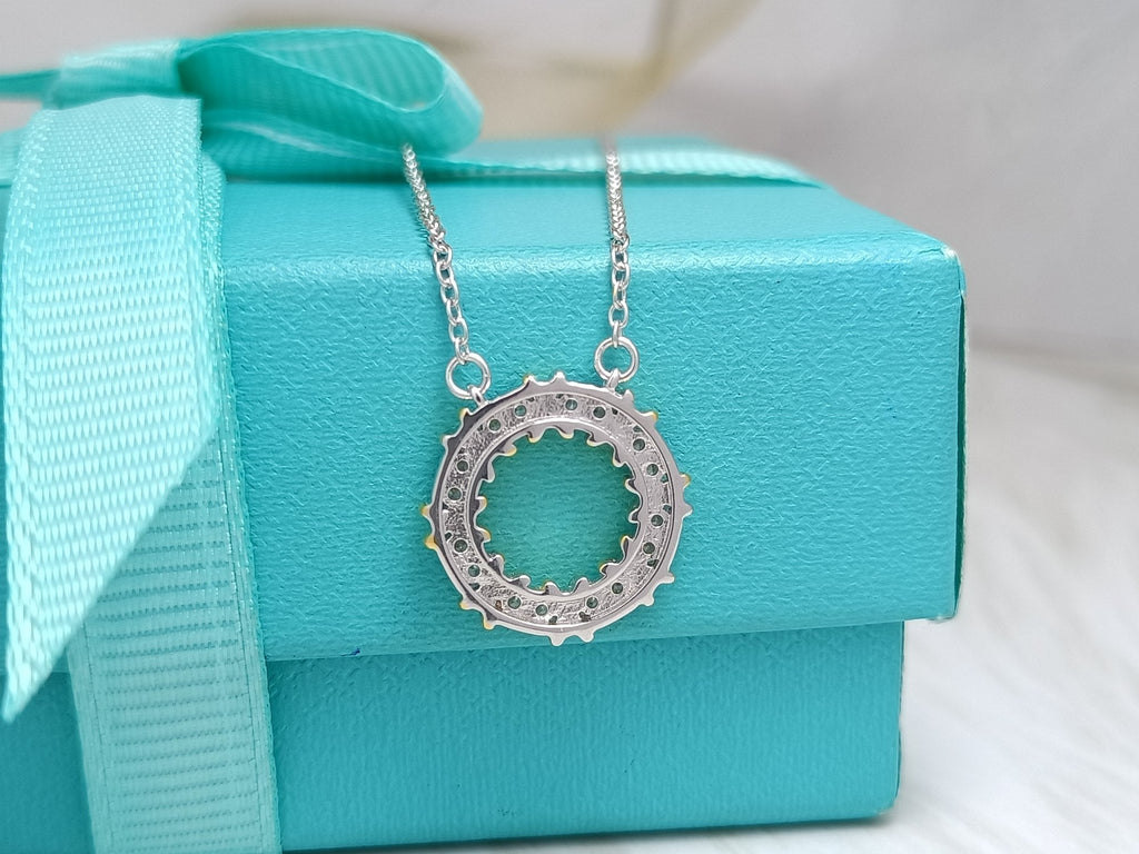 TIFFANY SIXTEEN STONE NECKLACE GOLD