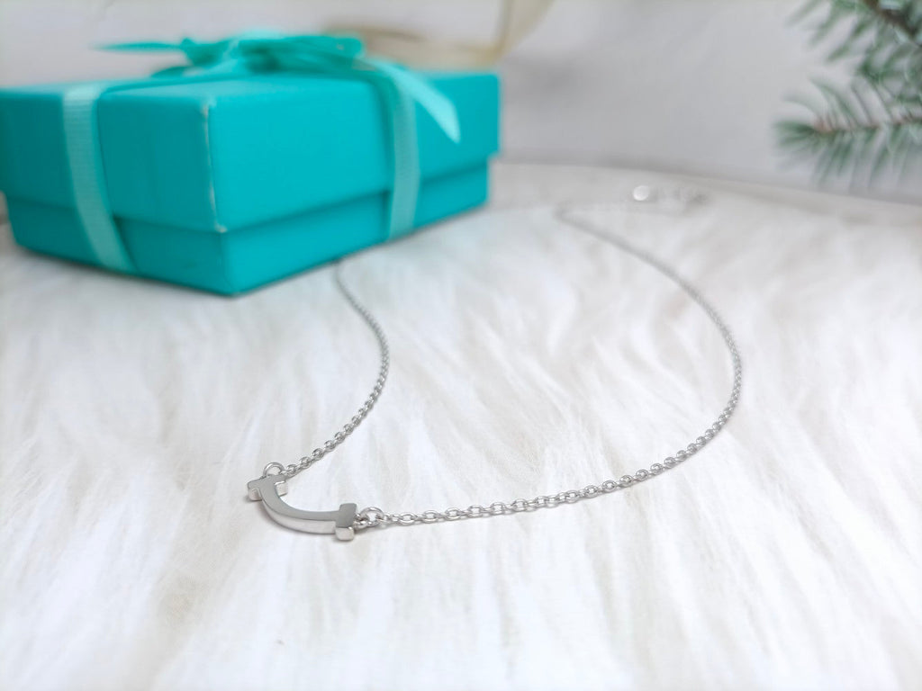 TIFFANY MINI SMILE PEDANT NECKLACE