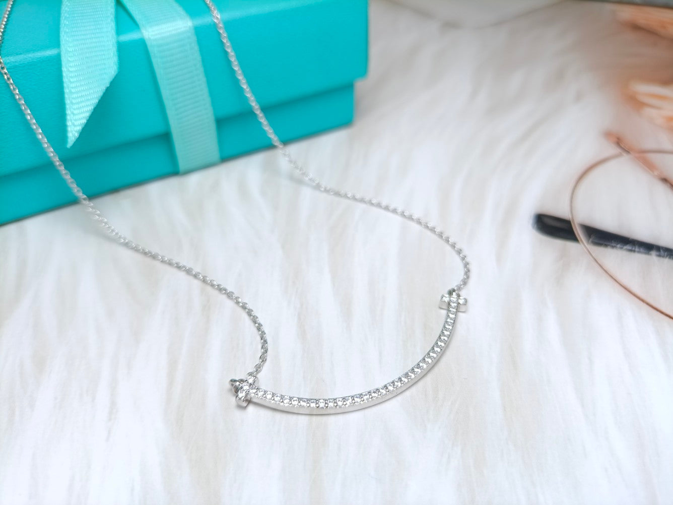TIFFANY BIG SMILE PEDANT DIAMOND NECKLACE