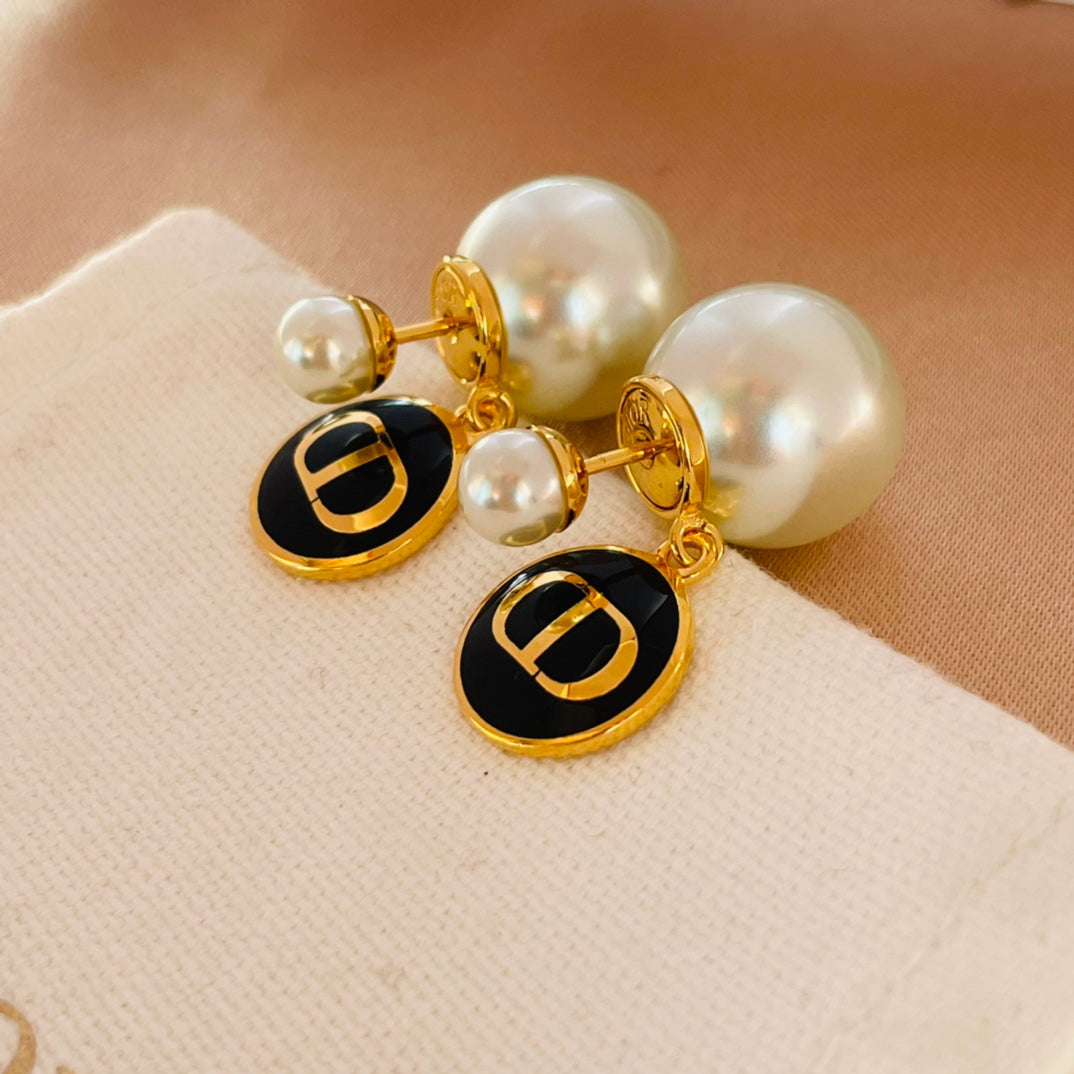 DIOR CD EARRINGS MOP