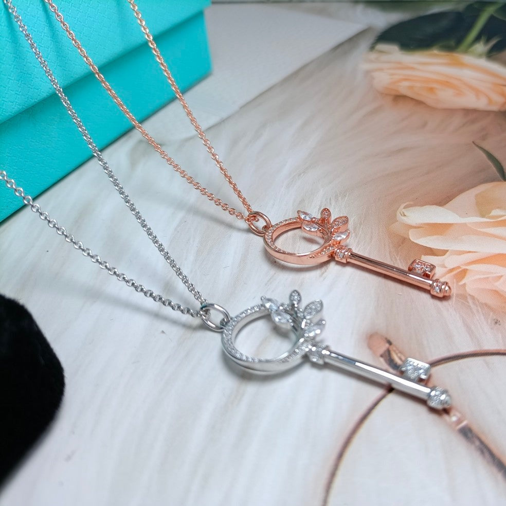 TIFFANY MINI KEY OLIVE LEAF NECKLACE DIAMOND