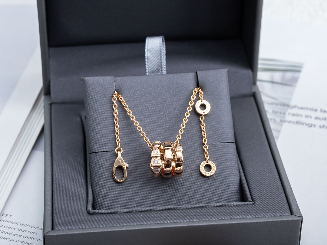 BVLGARI SERPENTI PINK GOLD NECKLACE DIAMOND