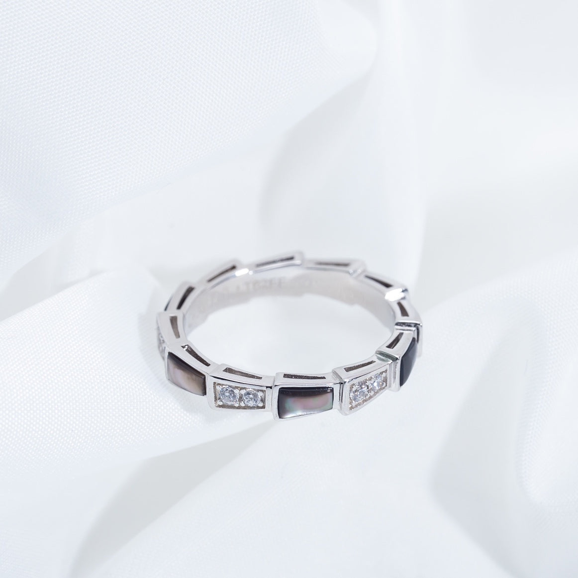 BVLGARI SERPENTI RING SILVER DIAMOND BLACK MOP 3MM