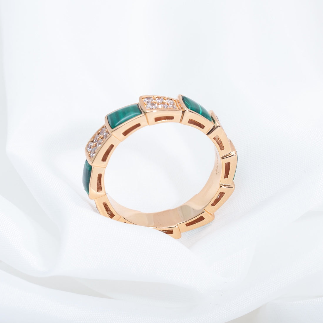 BVLGARI SERPENTI RING PINK GOLD MALACHITE DIAMOND PAVED 4MM