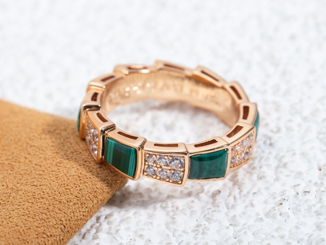 BVLGARI SERPENTI RING PINK GOLD MALACHITE DIAMOND PAVED 4MM