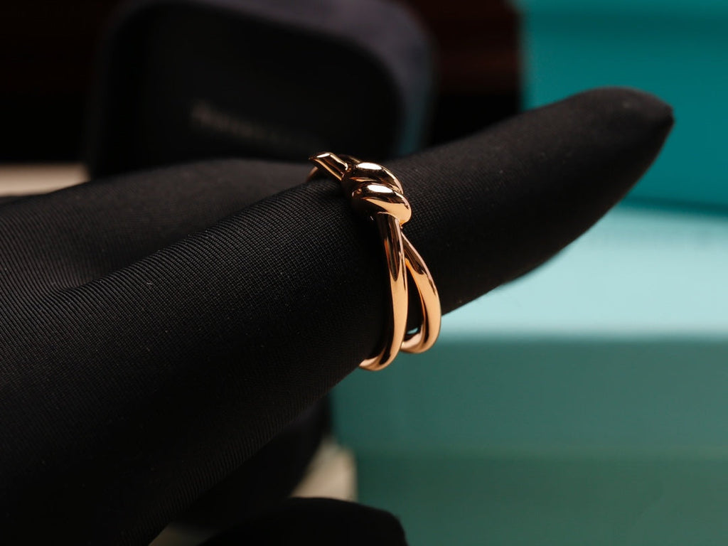 TIFFANY KNOT RING PINK GOLD