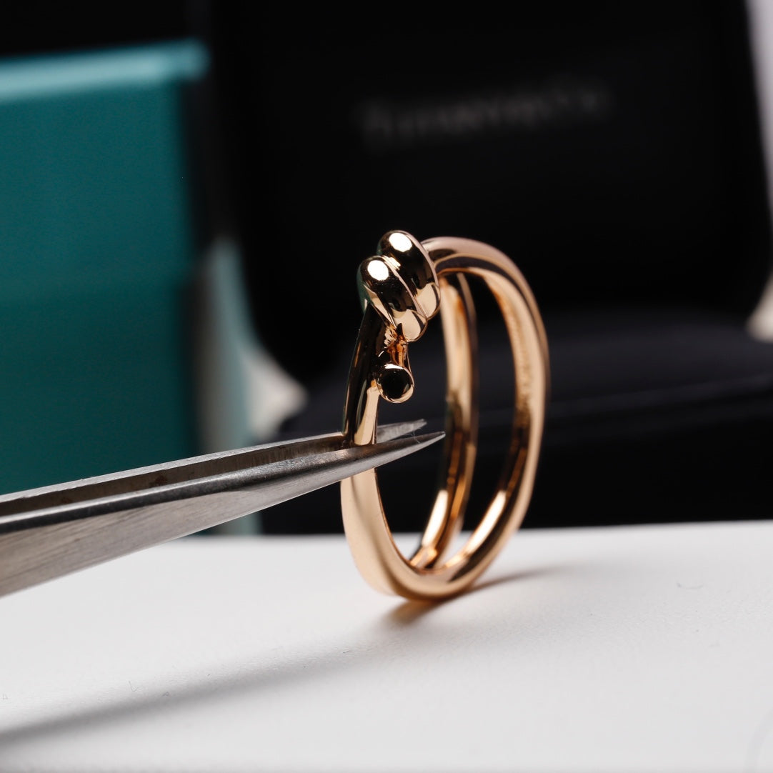 TIFFANY KNOT RING PINK GOLD