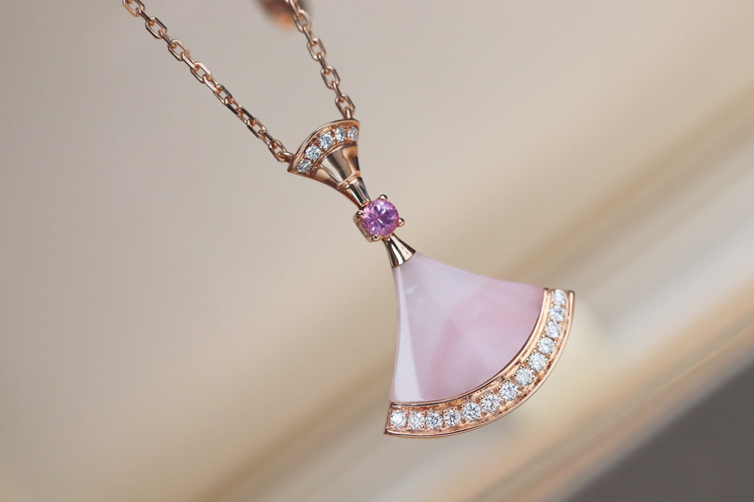BVLGARI DREAM NECKLACE PINK MOP DIAMOND