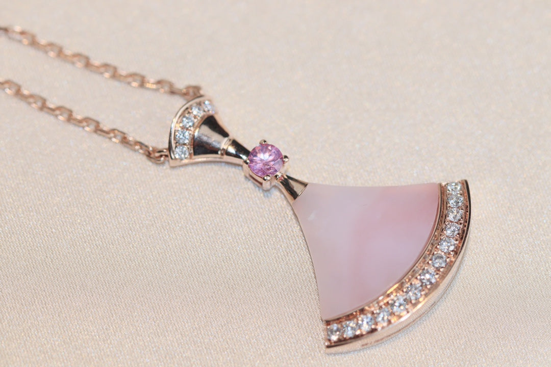 BVLGARI DREAM NECKLACE PINK MOP DIAMOND