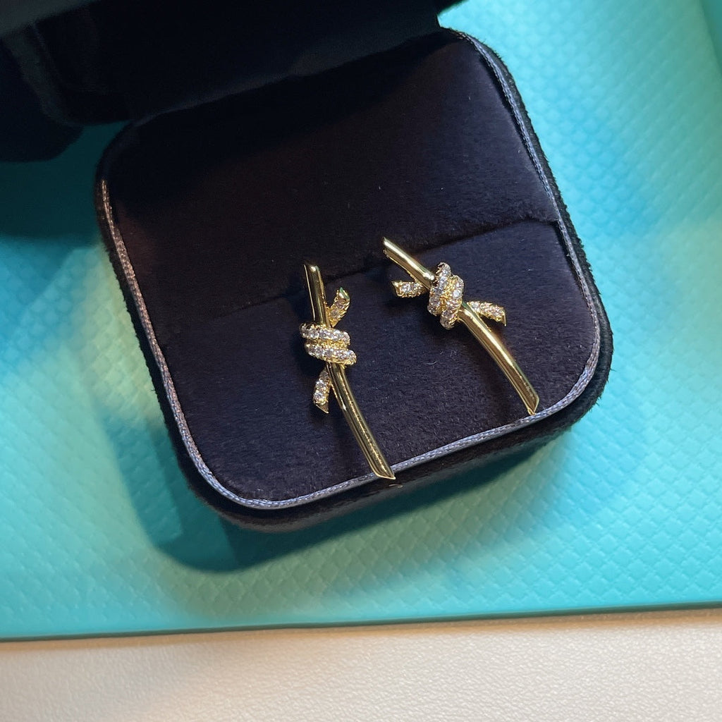 TIFFANY KNOT EARRINGS GOLD DIAMOND