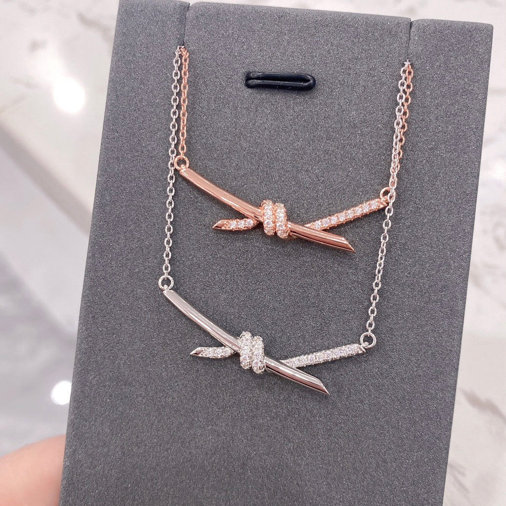 TIFFANY KNOT NECKLACE DIAMONDS