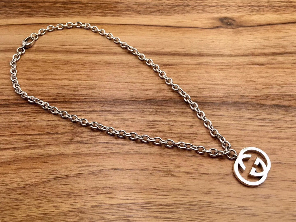 GUCCI GG PEDANT SILVER NECKLACE