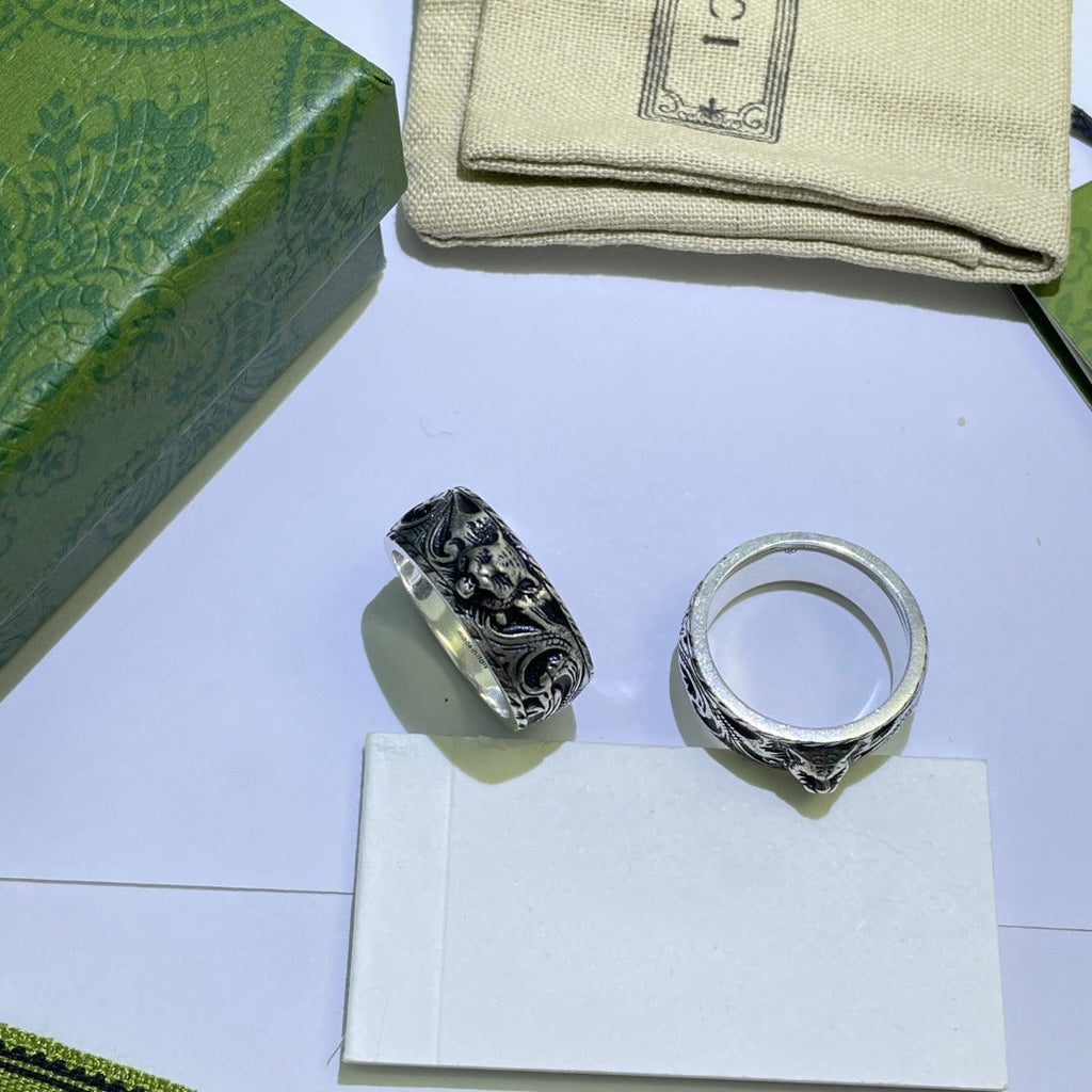 GUCCI GG ENGRAVED SILVER RING