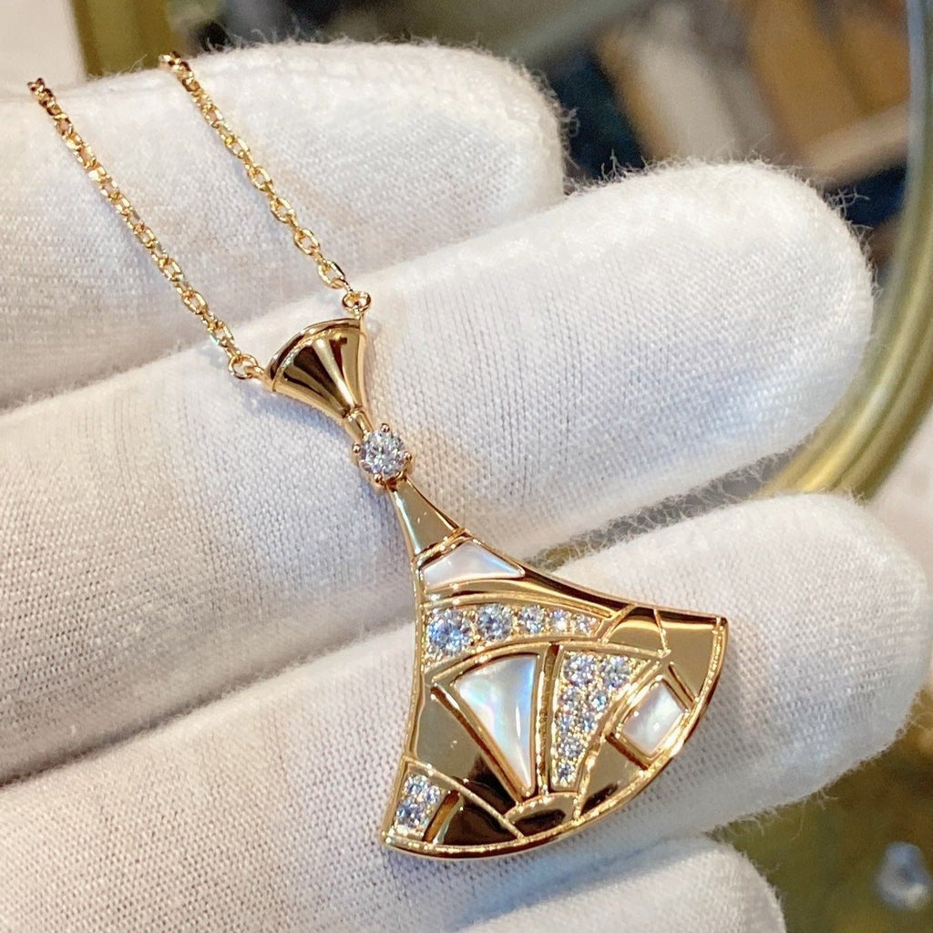 BVLGARI DREAM MOP DIAMOND GOLD NECKLACE