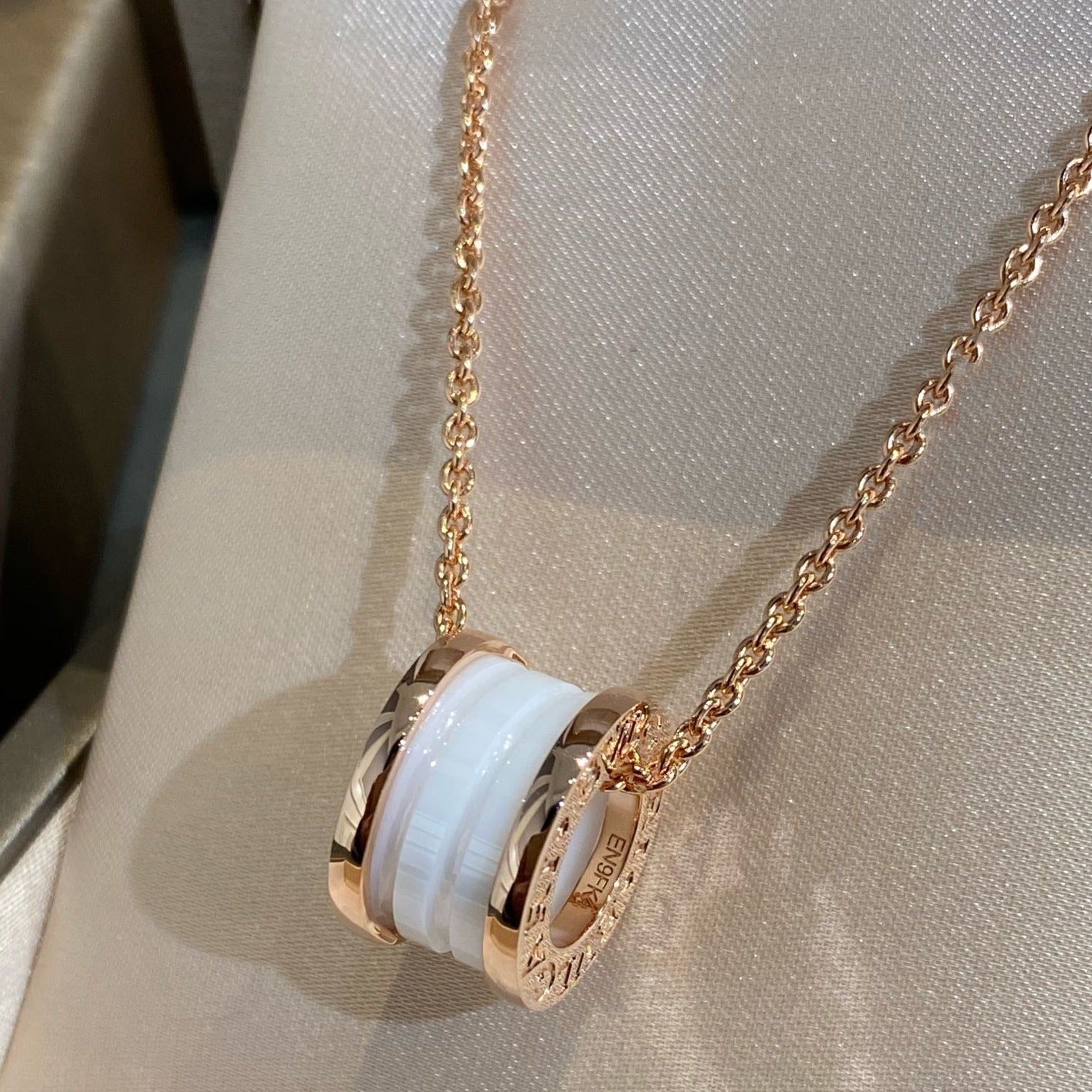 BVLGARI ZERO 1 WHITE CERAMIC PINK GOLD NECKLACE