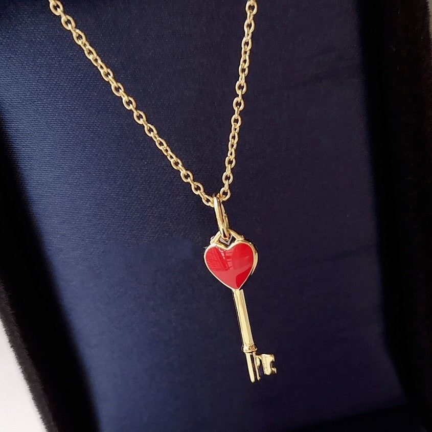 TIFFANY KEY PEDANT CARNELIAN HEART GOLD NECKLACE