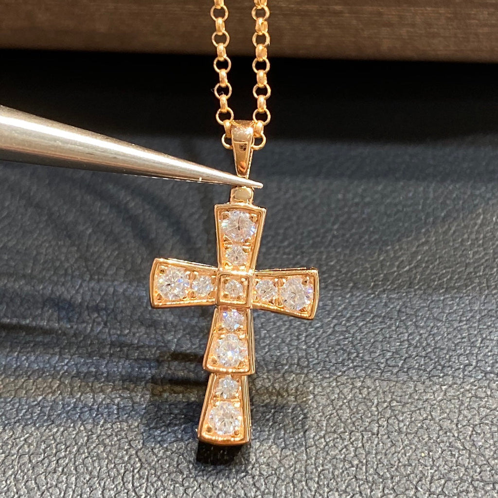 BVLGARI CROCE PEDANT DIAMOND NECKLACE