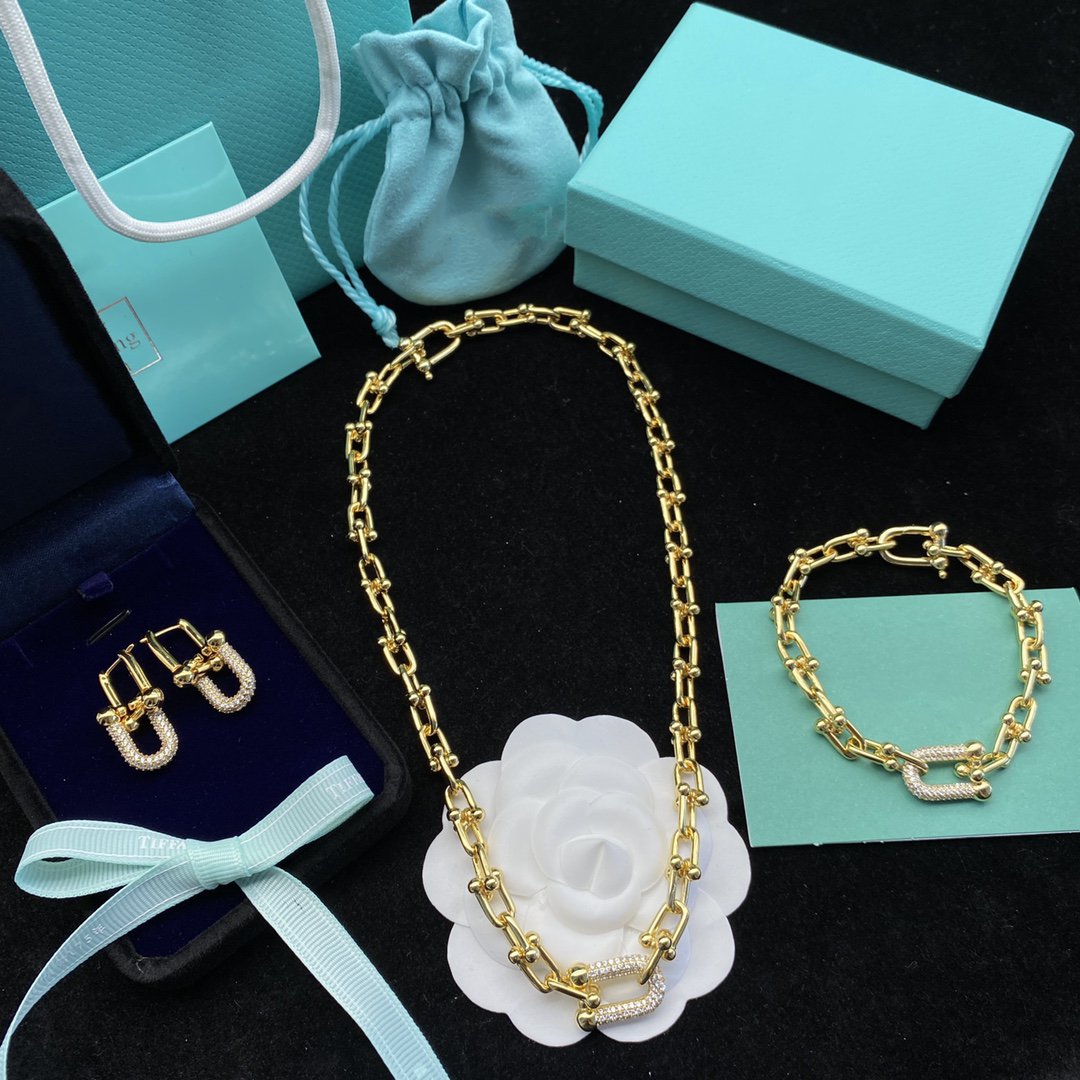 TIFFANY HARDWEAR LINK DIAMOND GOLD EARRINGS