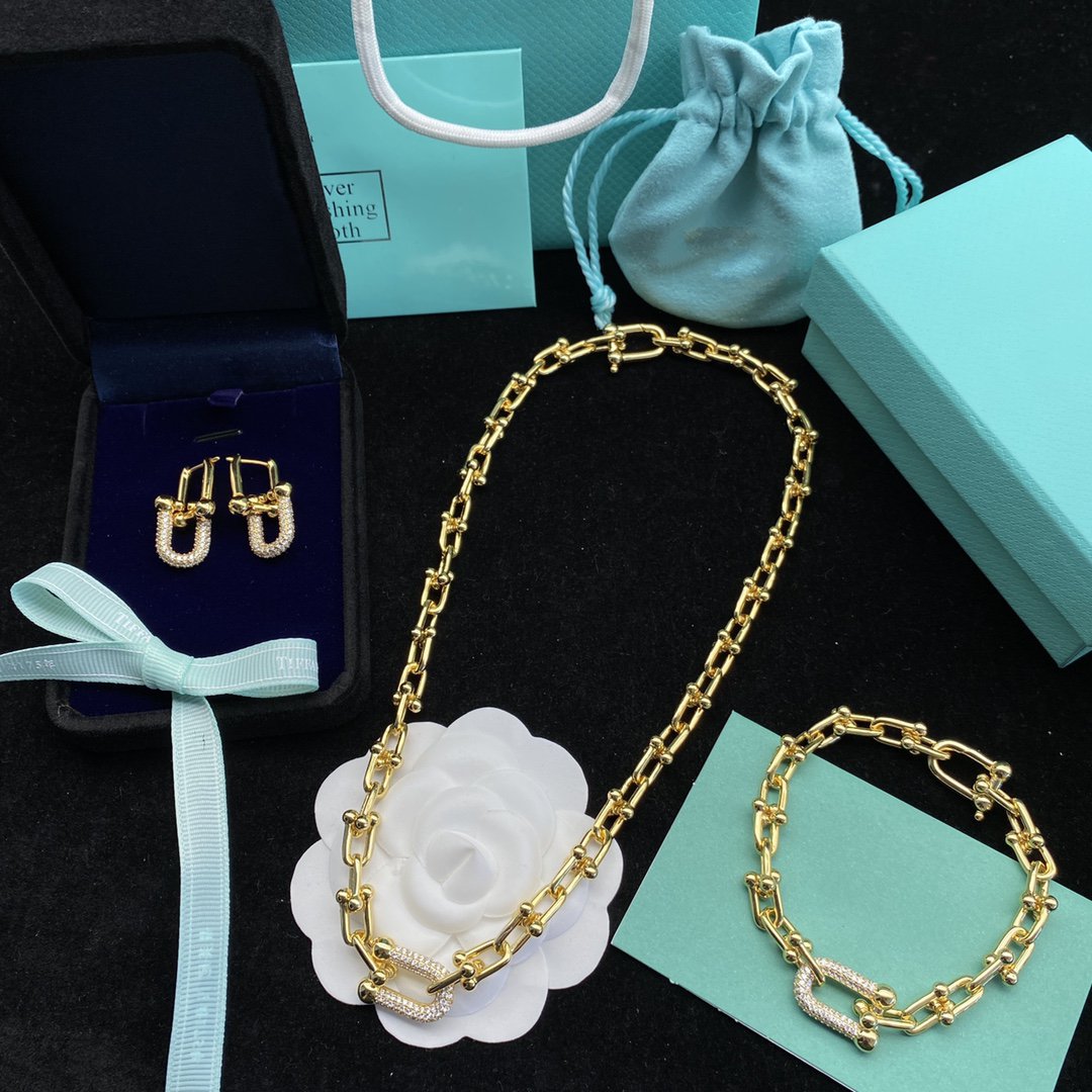 TIFFANY HARDWEAR LINK DIAMOND GOLD EARRINGS