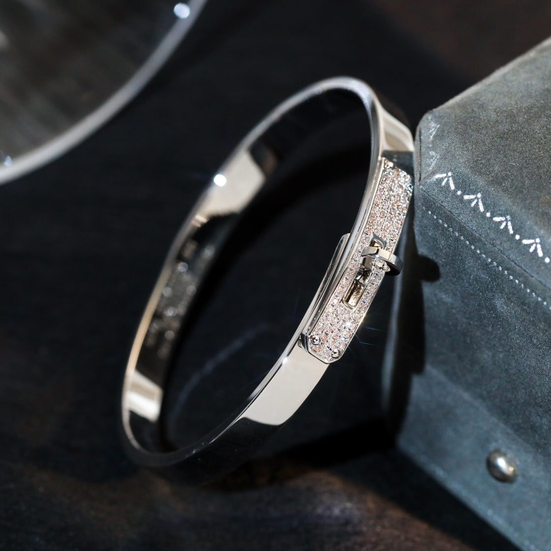 HERMES KELLY SILVER DIAMOND BRACELET