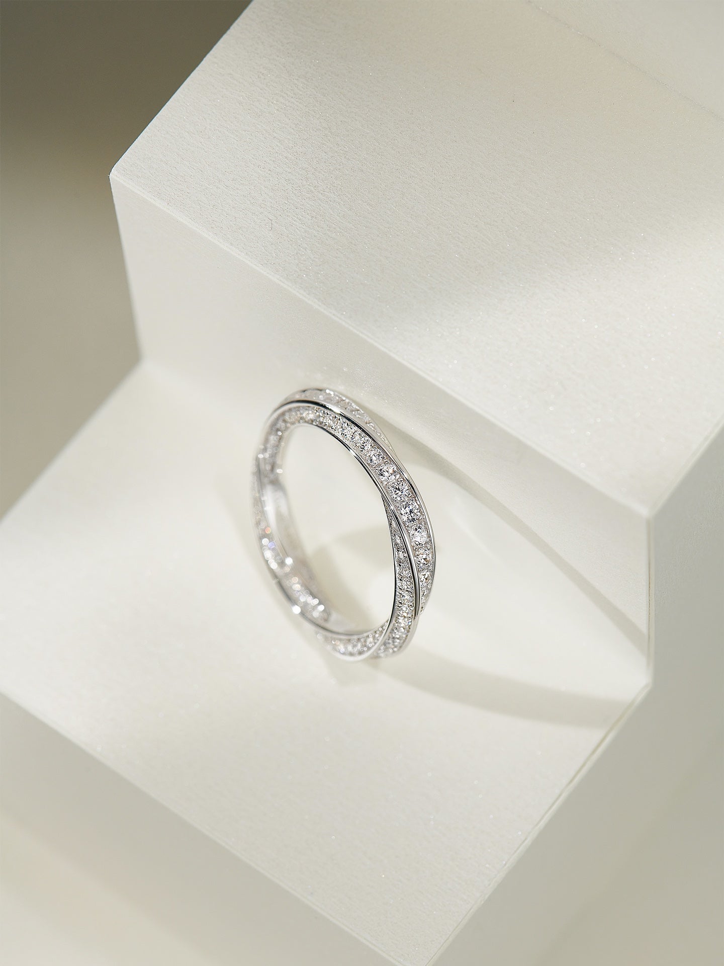 TIFFANY SPIRAL DIAMOND RING