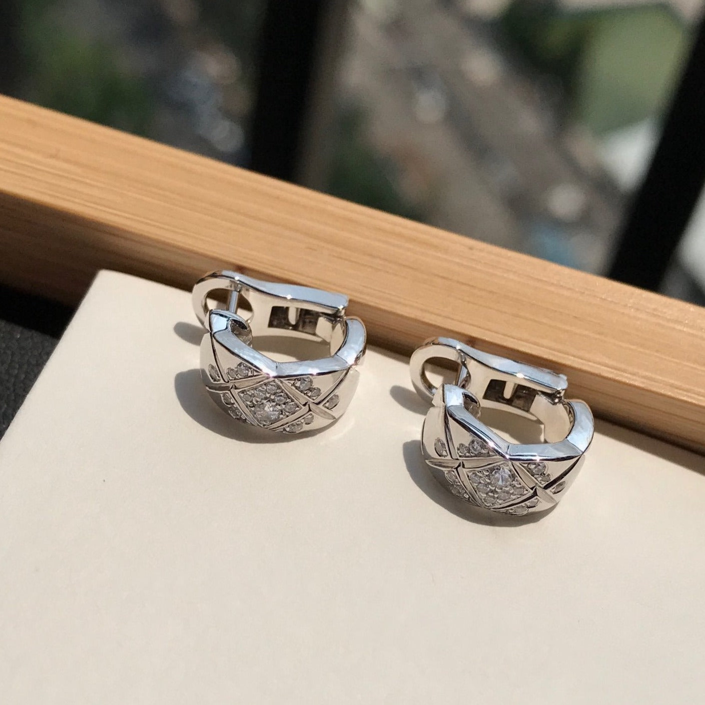 Chanel Crush Diamond Silver Earrings