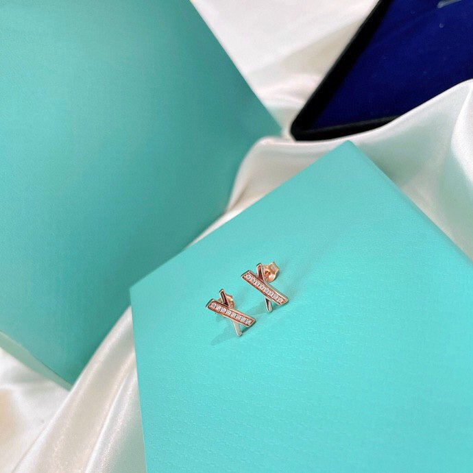 TIFFANY X EARRINGS ROSE GOLD DIAMONDS