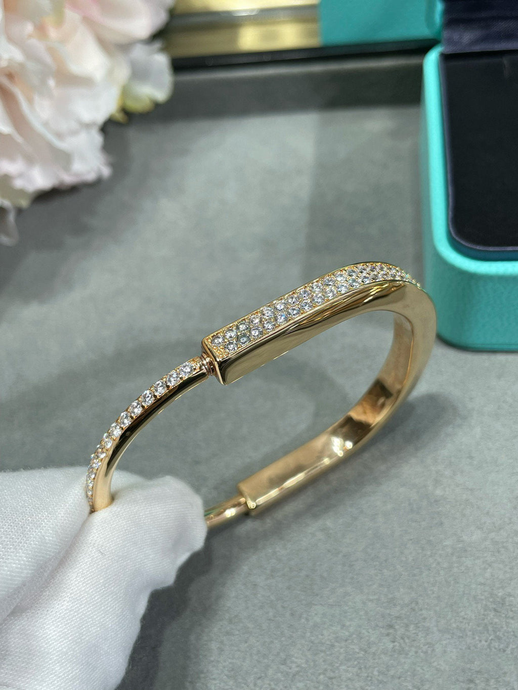 TIFFANY LOCK BRACELET DIAMOND PAVED
