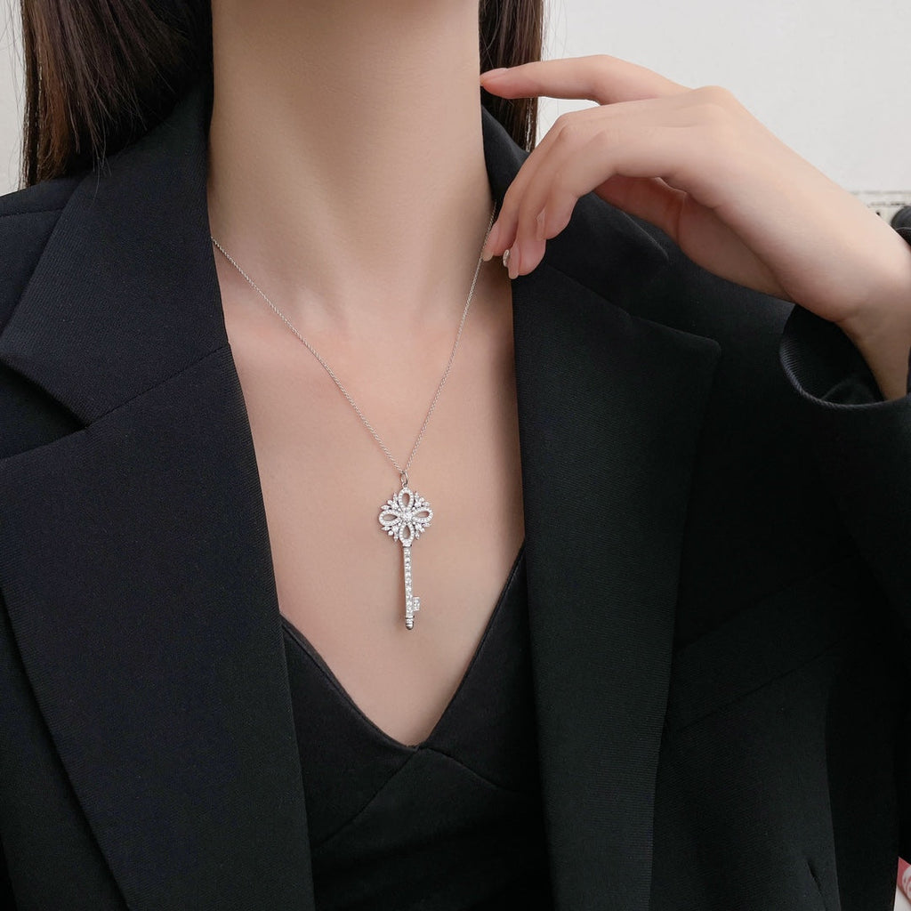 TIFFANY KEY VICTORY SILVER DIAMOND NECKLACE