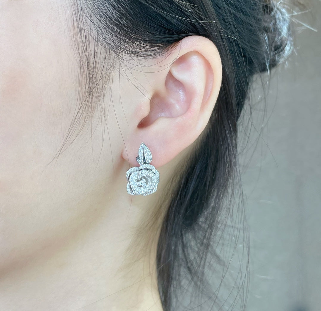 DIOR ROSE BAGATELLE DIAMOND MEDIUM EARRINGS