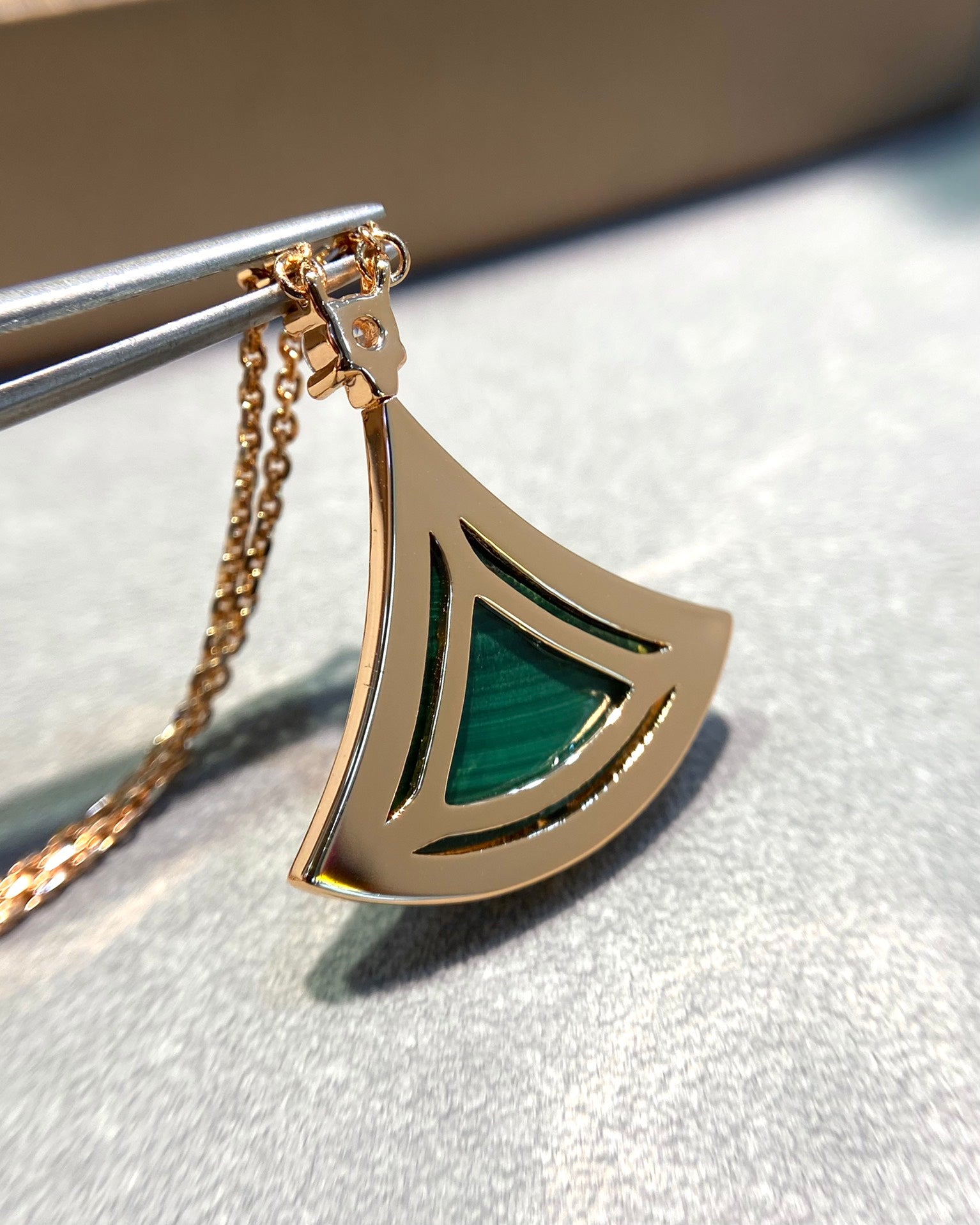 BVLGARI DREAM MALACHITE DIAMOND PAVED PINK GOLD NECKLACE