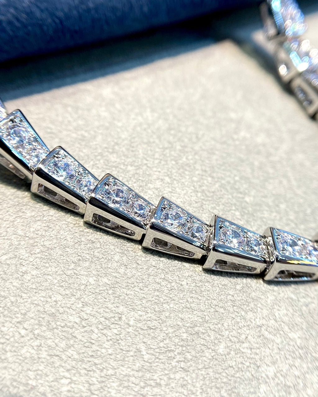 BVLGARI SERPENT DIAMOND PAVED SLIM SILVER NECKLACE