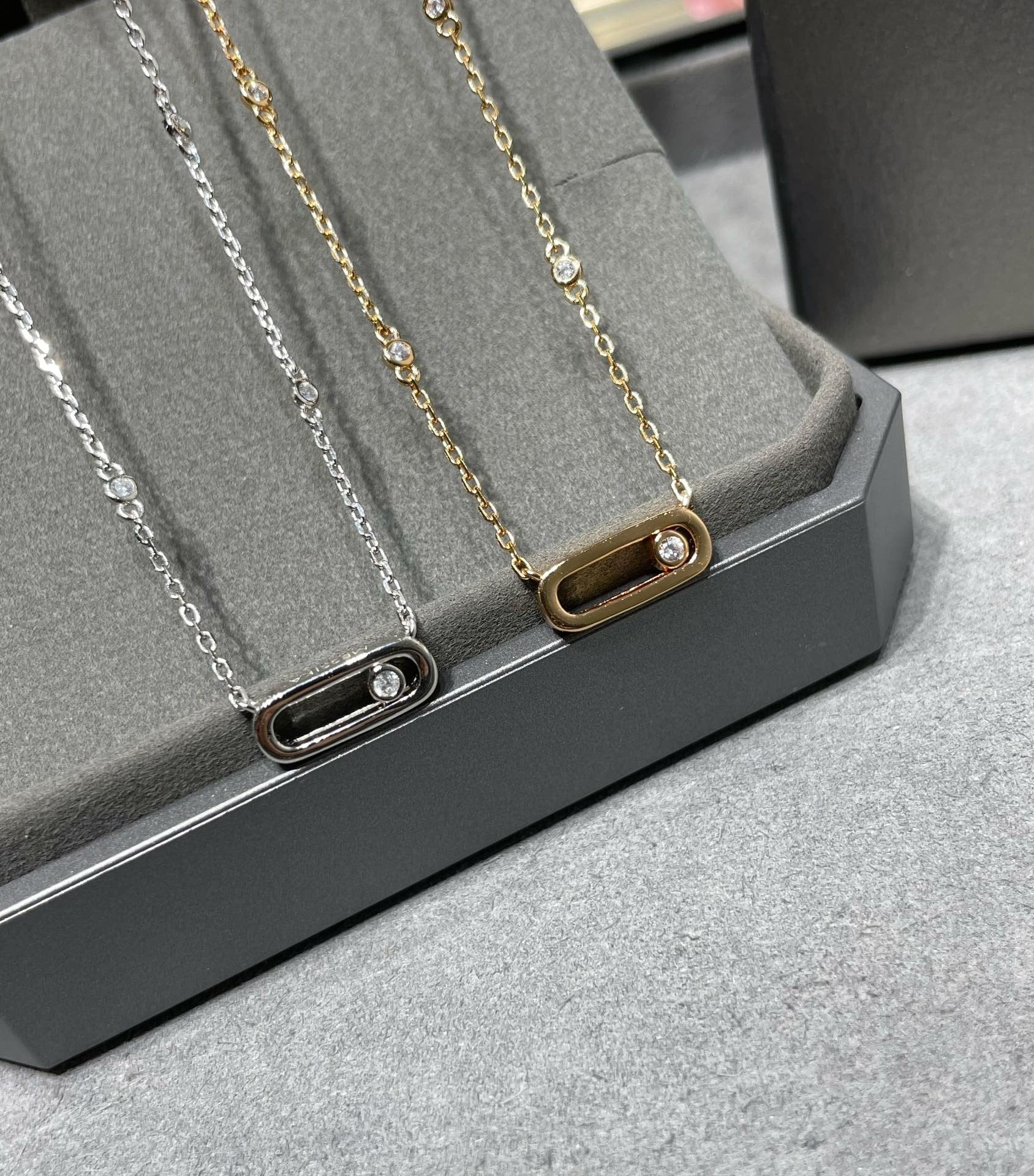 MESSIKA MOVE UNO DIAMOND NECKLACE