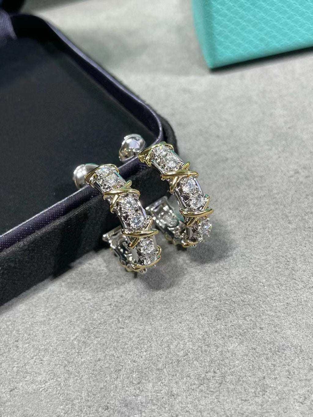 TIFFANY SCHLUMBERGER GOLD DIAMOND EARRINGS