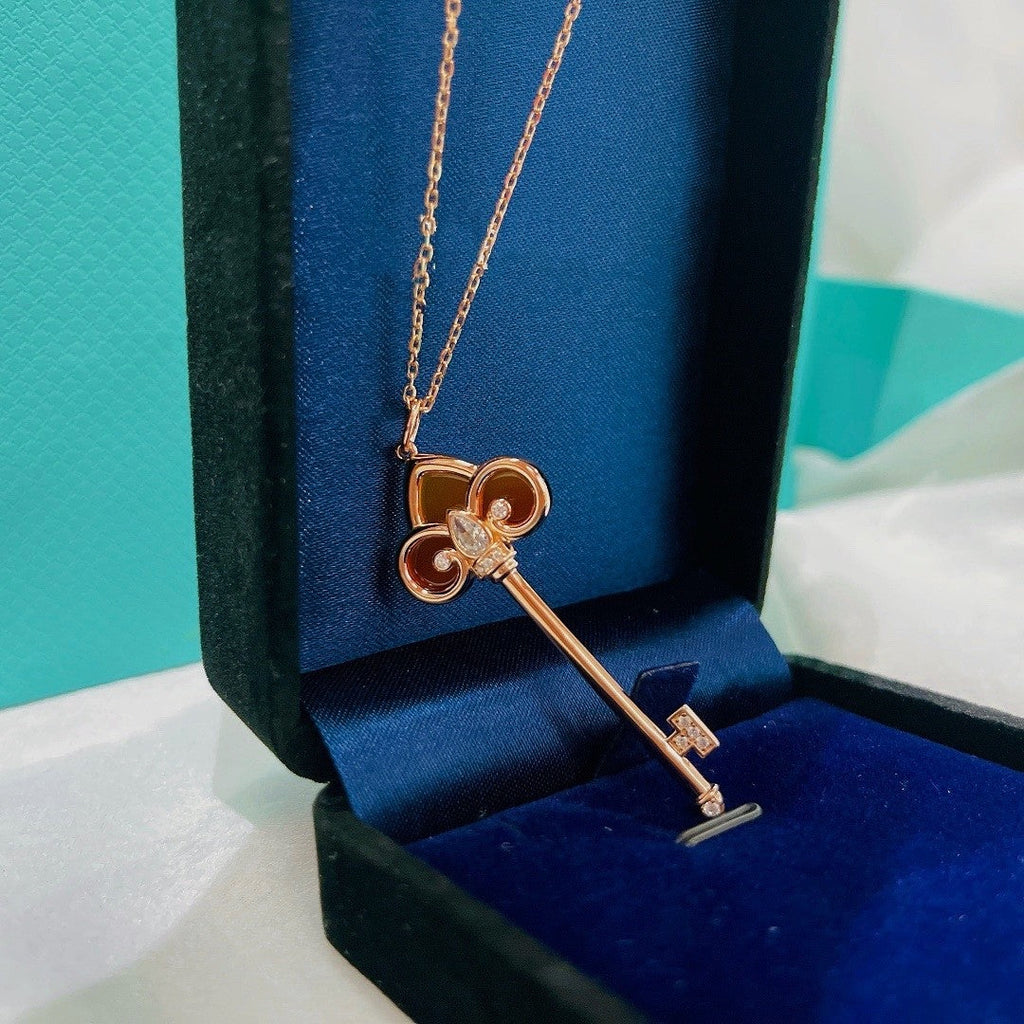 TIFFANY FLEUR DE LIS PINK GOLD DIAMOND CARNELIAN NECKLACE
