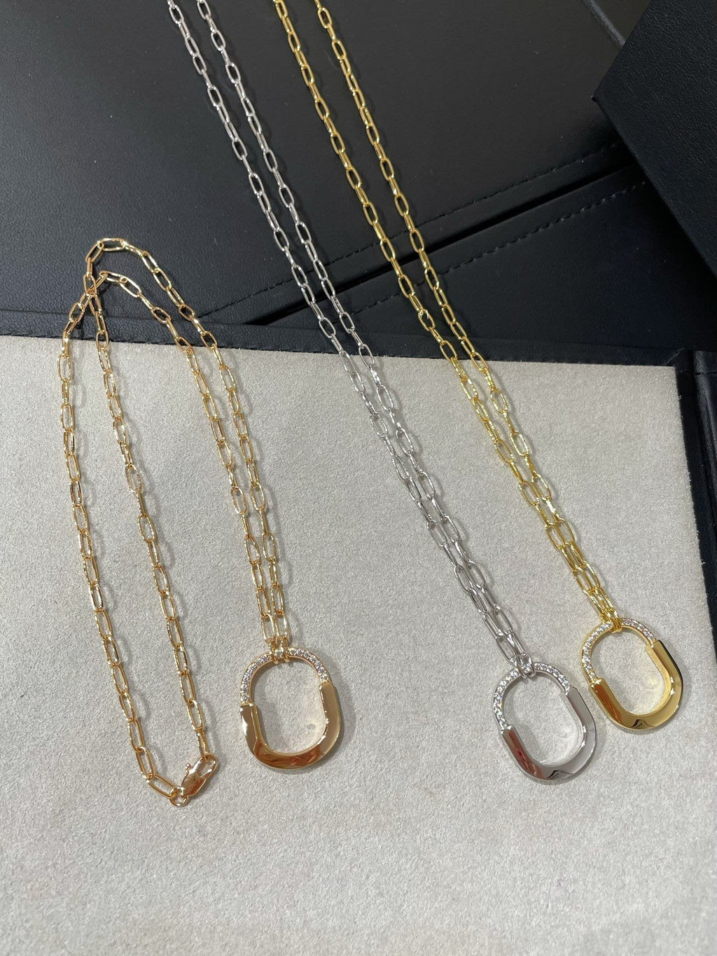 TIFFANY LOCK MEDIUM PENDANT DIAMOND NECKLACE