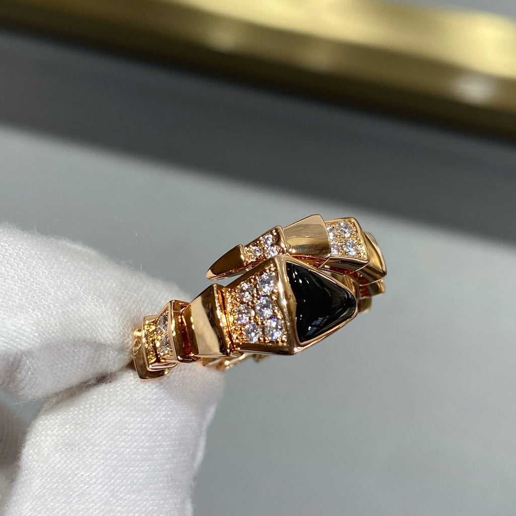 BVLGARI SERPENTI RING GOLD DIAMOND ONYX