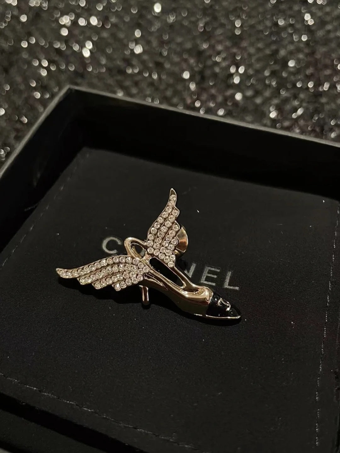 Chanel Brooch Pink Gold 172290