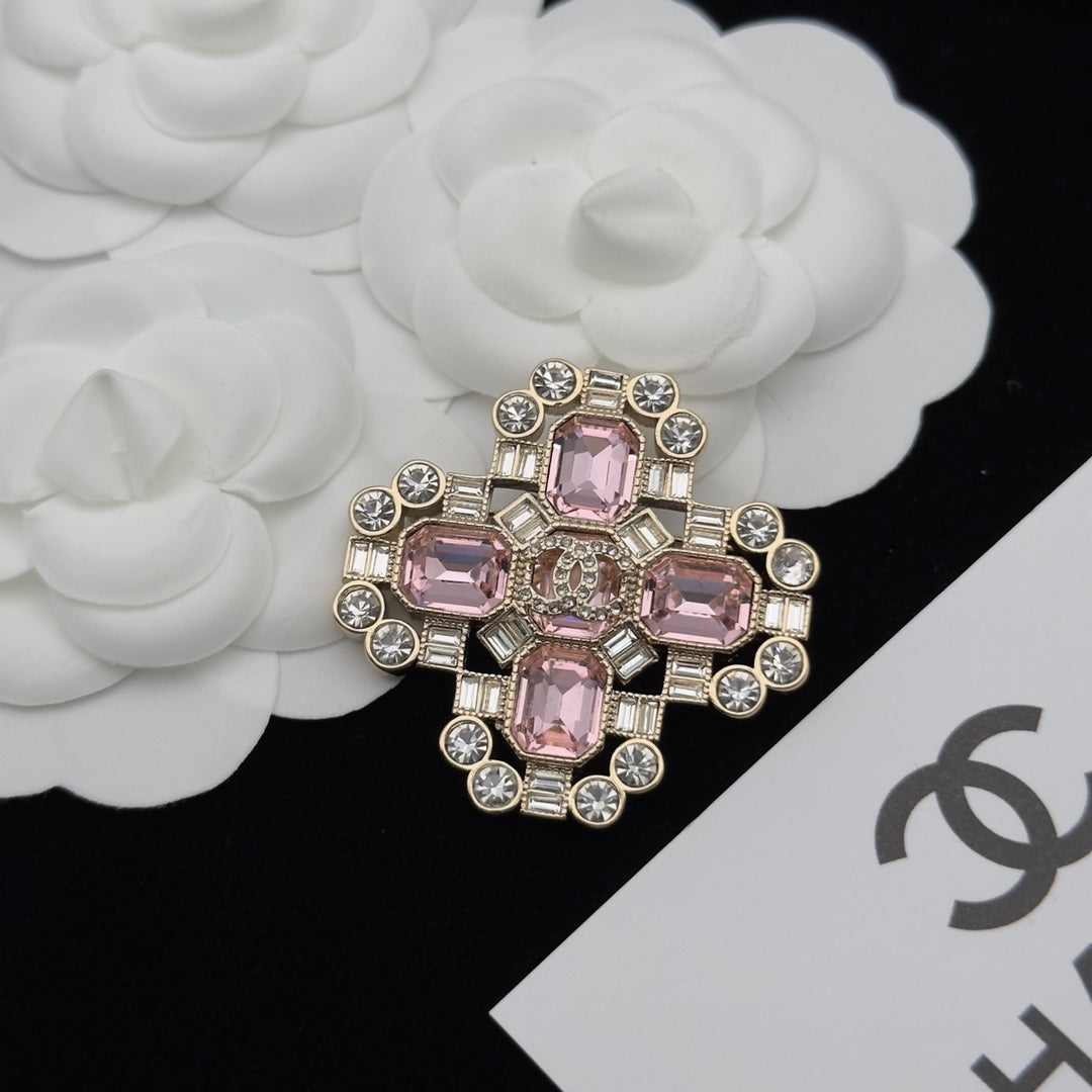 Chanel Brooch Gold 173155