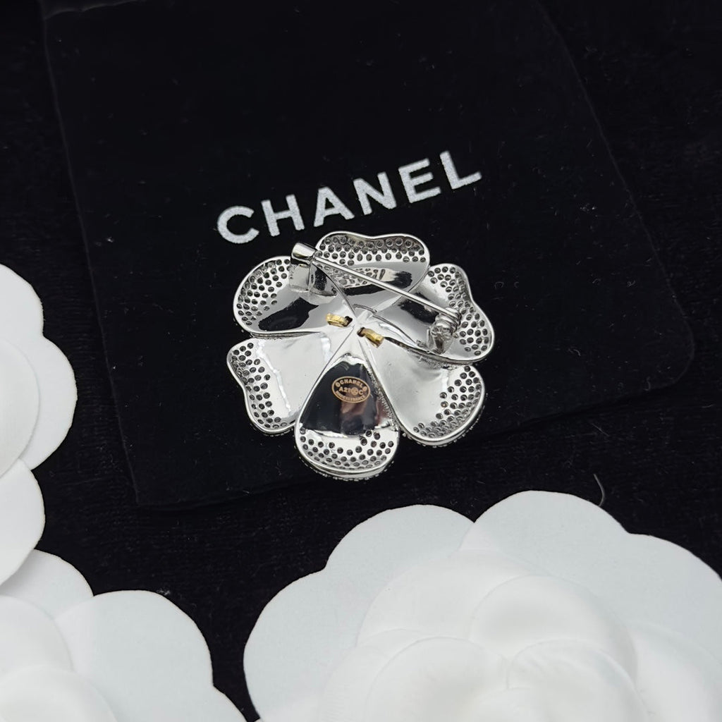 Chanel Brooch Gold-Silver 173413