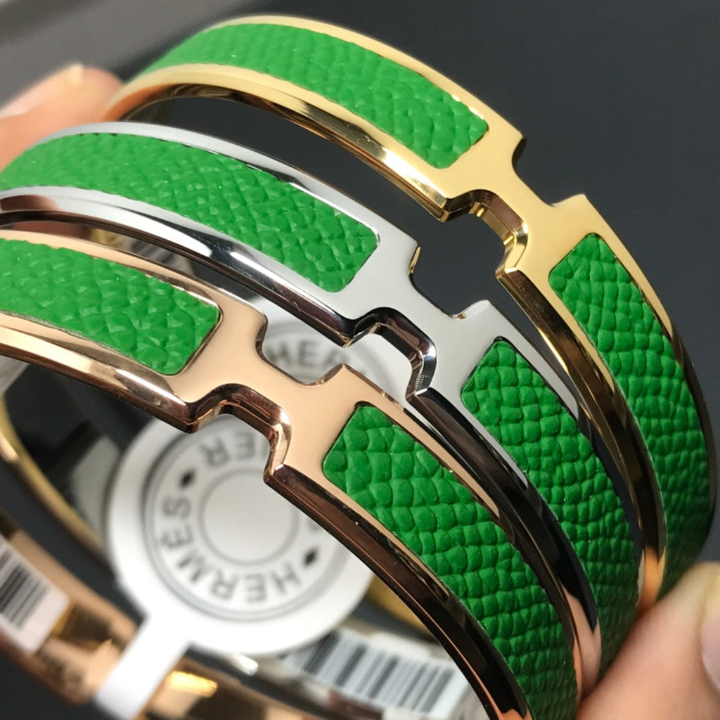 HERMES H Pig Nose Green Bracelet
