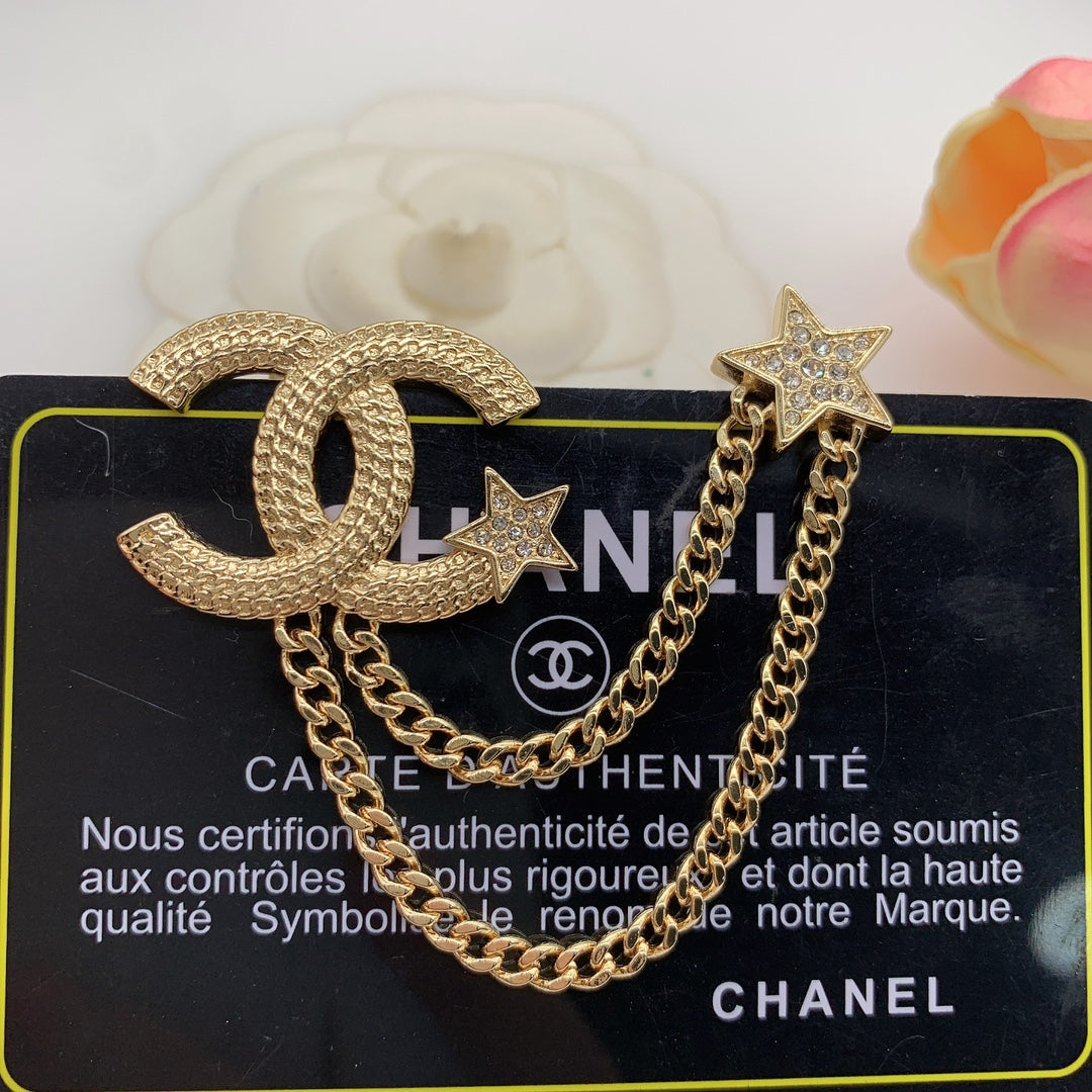 Chanel Brooch Gold 182874