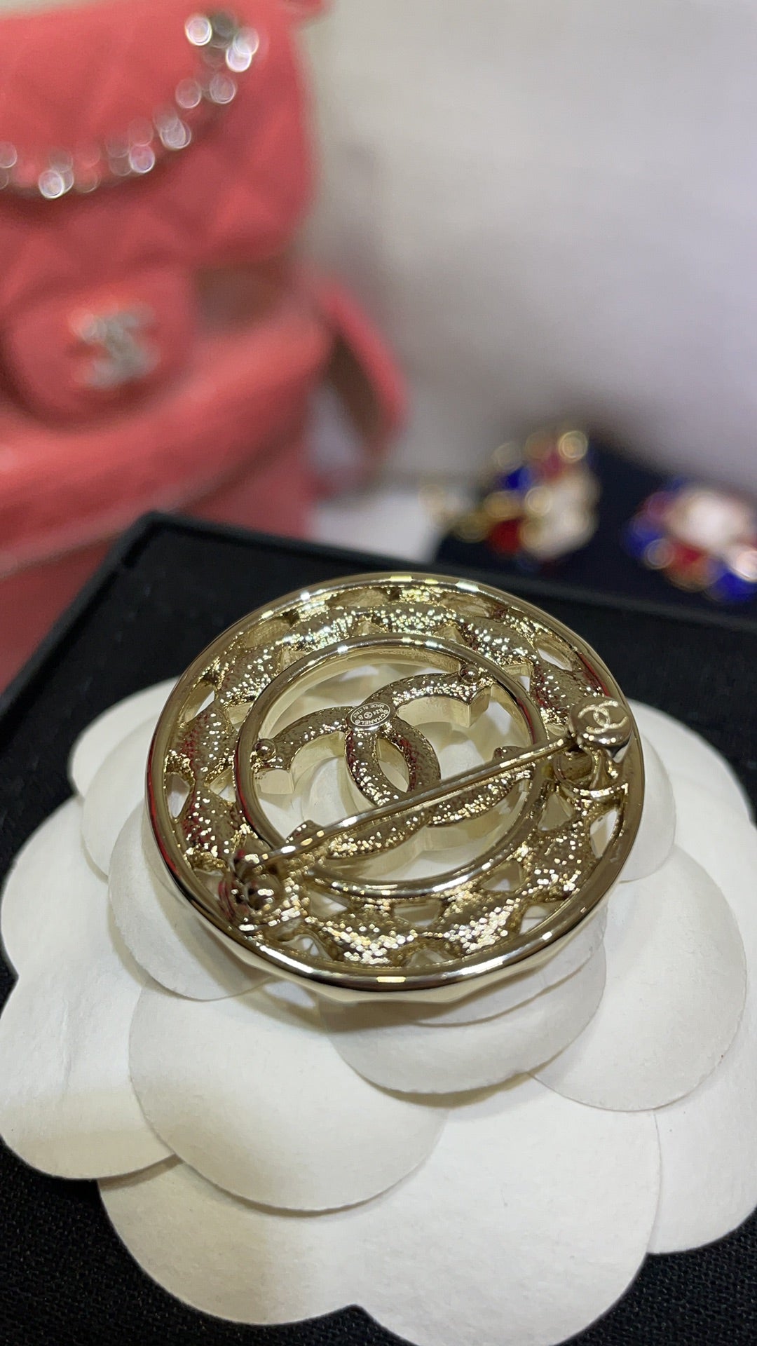 Chanel Brooch Gold 163243