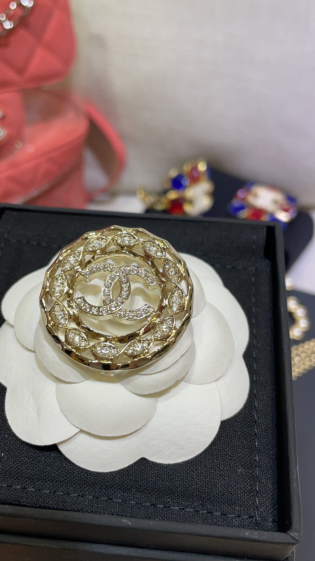 Chanel Brooch Gold 163243