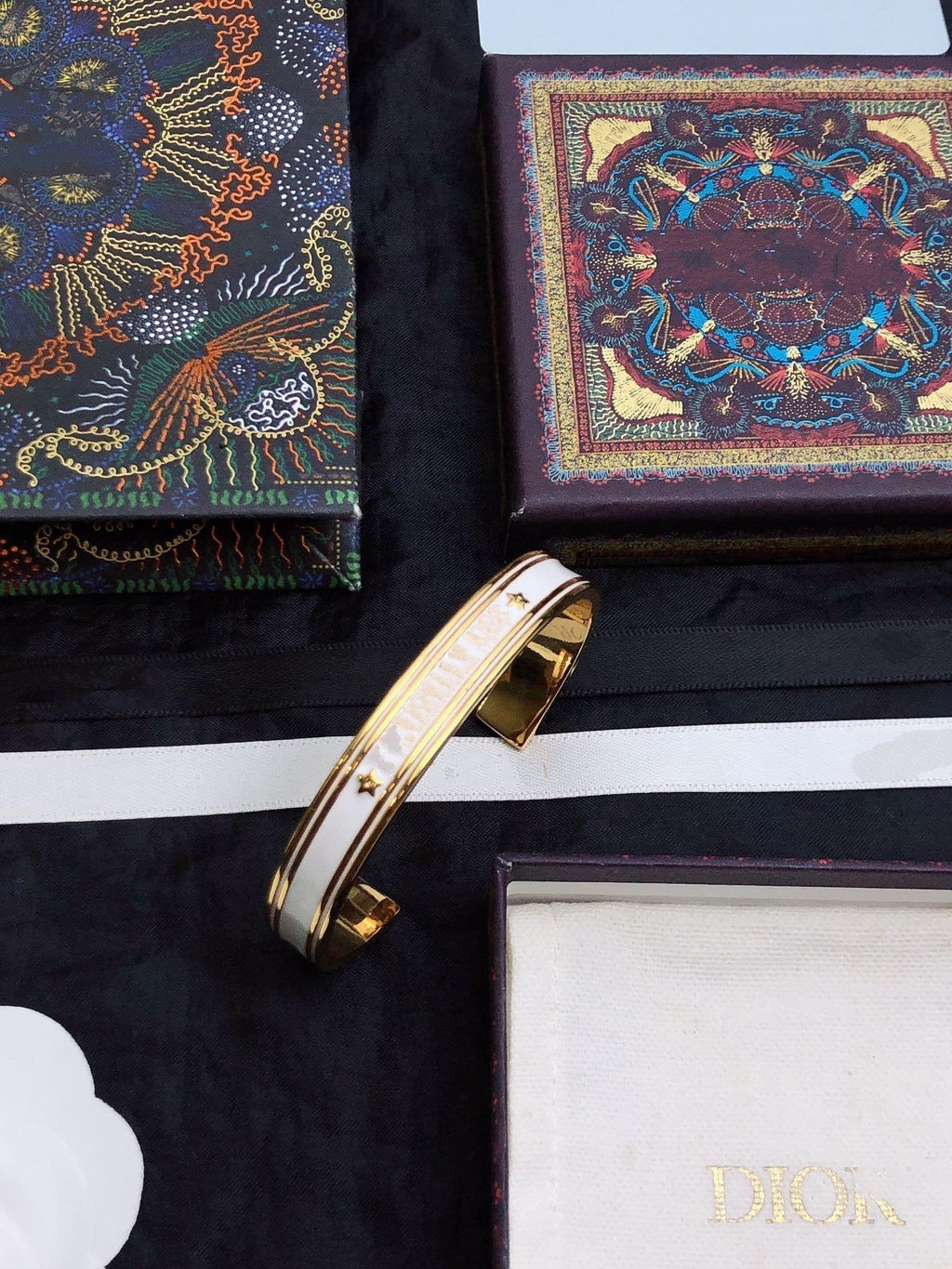 DIOR CODE BANGLE GOLD WHITE METAL AND LACQUER BRACELET