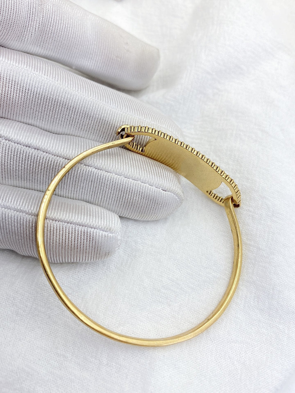 DIOR DIO OVAL LETTER BRACELET GOLD DIAMOND